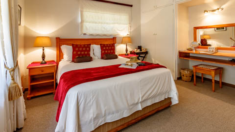 Porcupine Ridge Guest House - Stylish bedrooms