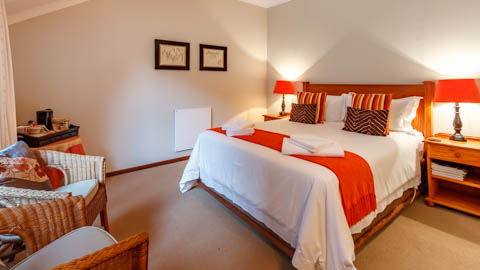 Porcupine Ridge Guest House - Stylish bedrooms